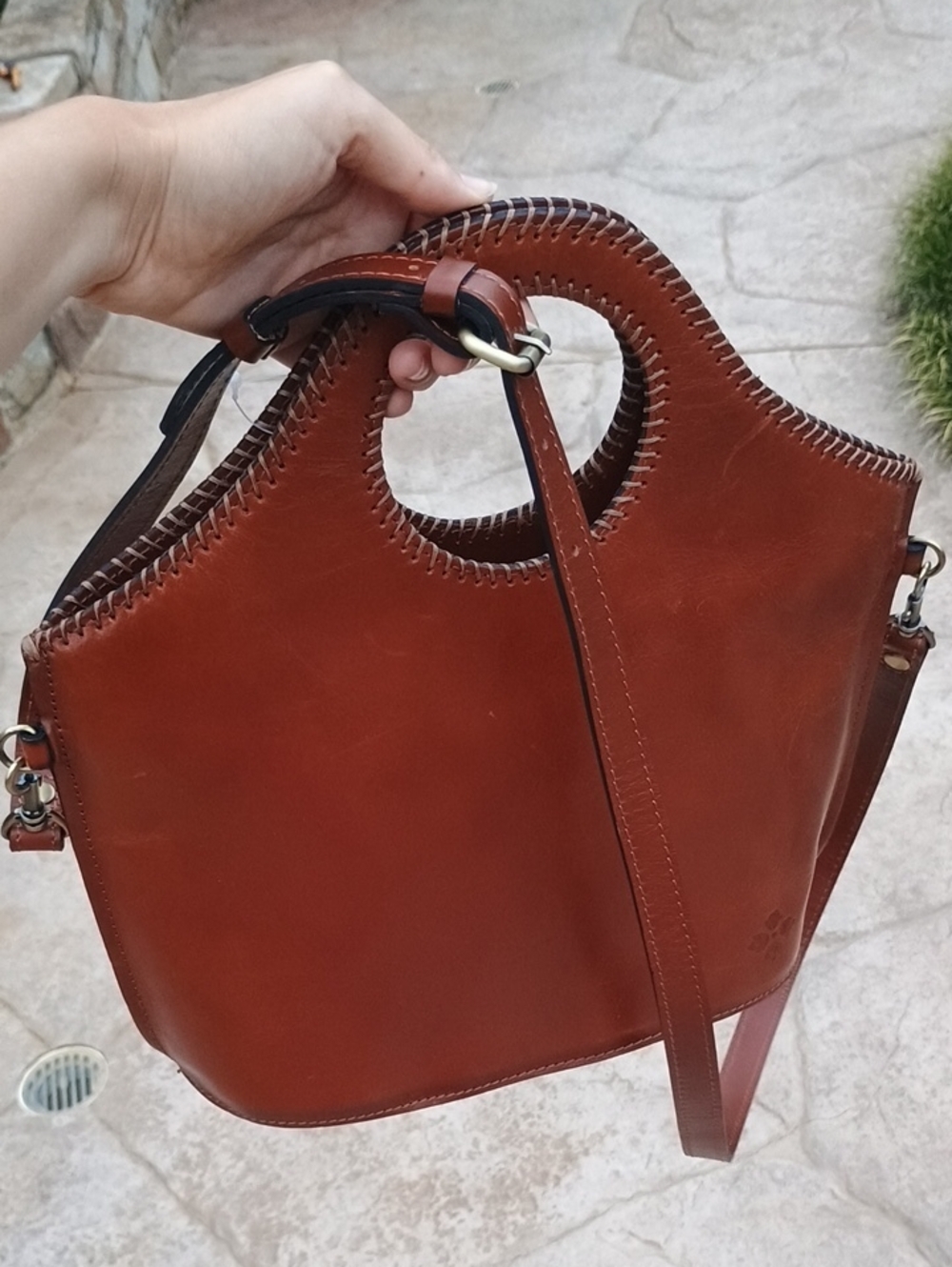 Patricia Nash Leather Moretto Hand Bag Tote Classic Tan Suede Interior Zipper - Picture 9 of 9